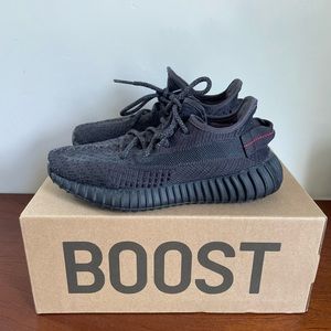 YEEZY BOOST 350 V2 BLACK (Non-reflective)